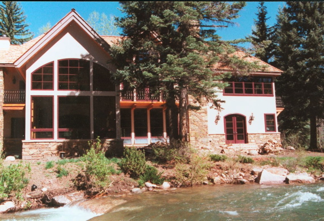 Donlan RiverRoom2